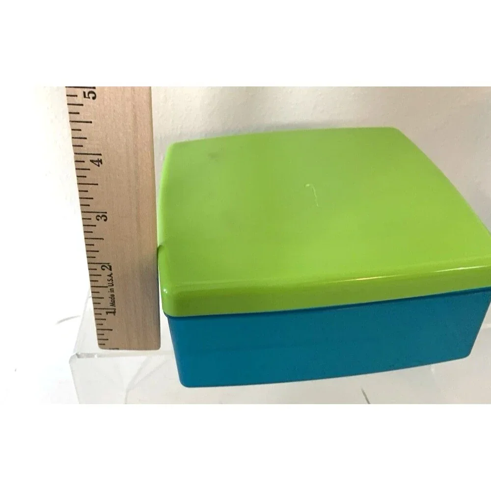 Set of 9 Avon Food Cooling Storage Containers with Built‑In Reusable Ice Packs